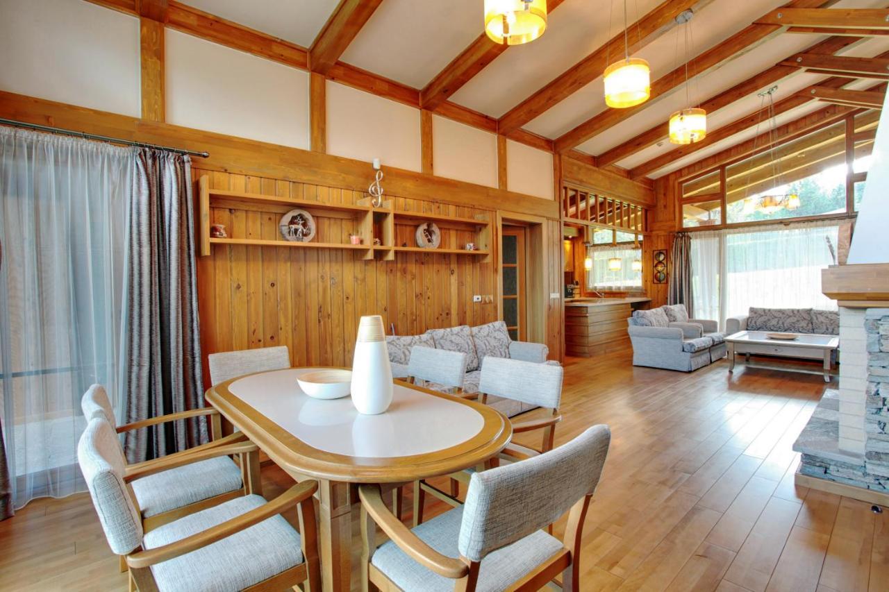 Villa Four Seasons ราซล็อก ภายนอก รูปภาพ